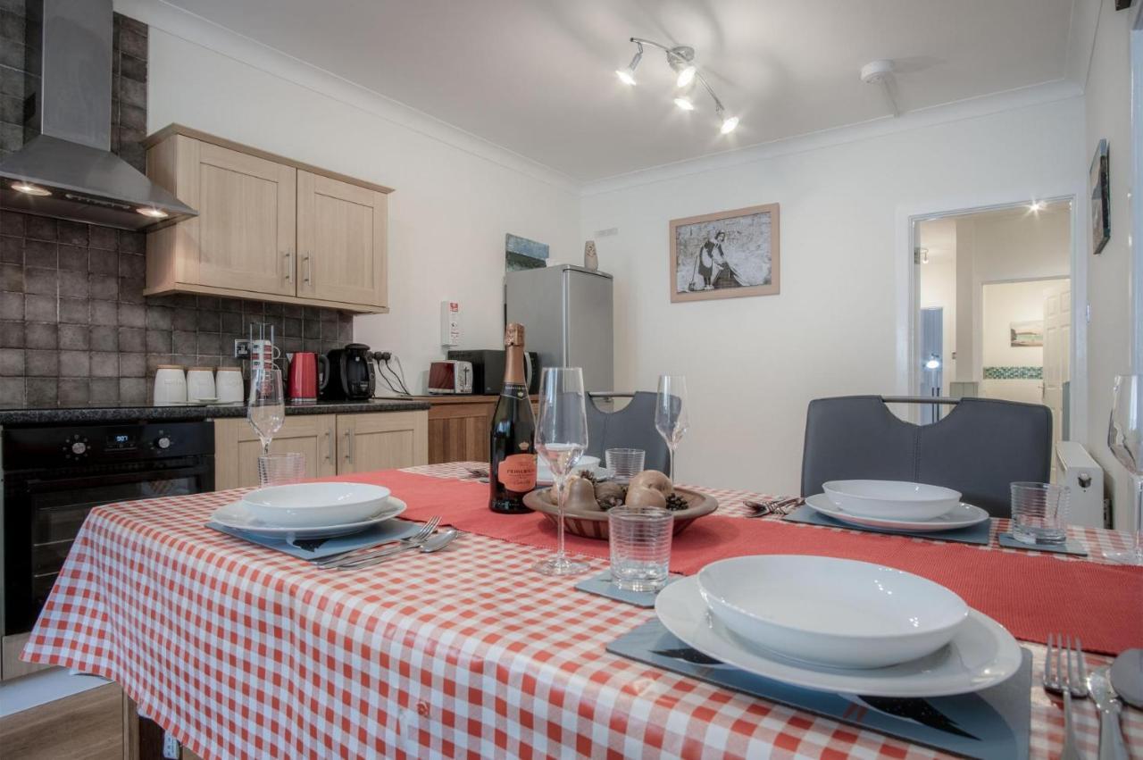 Glenvale - 2 Bedroom Apartment - Saundersfoot Exterior foto